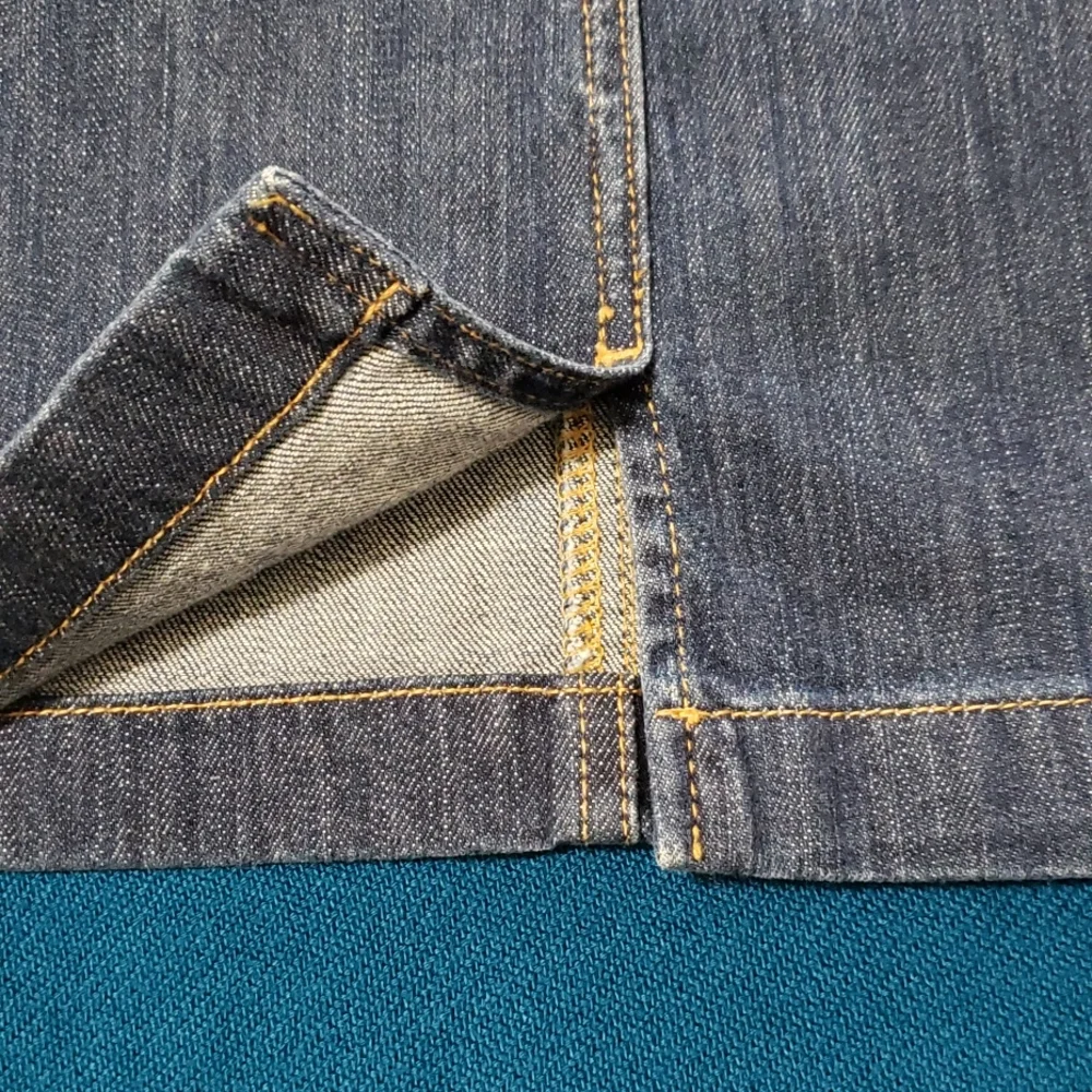 L. L. Bean Favorite Fit Denim Skirt 6 Petite - Picture 8 of 8